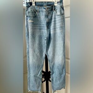 Women’s AE Highest Rise Mom Jean: Size 8 Short